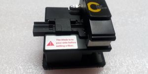 Fiber Cutting Cleaver