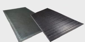 Rubber Scrapper Mat