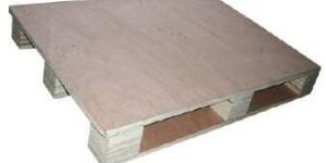 Four Way Full Deck Block Pallet Plywood