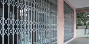 Manual Mild Steel Collapsible Gates