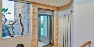 StarH Deluxe Home Elevator