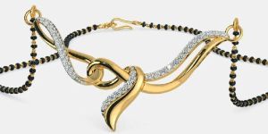 Yellow Gold Real Diamond Tanmaniya Mangalsutra