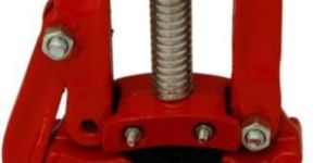 Self Locking Pipe Vice