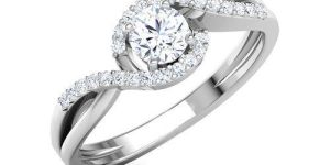 Ladies Diamond Engagement Ring