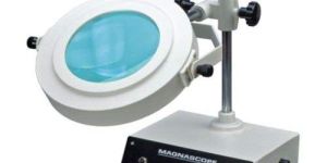 Illuminated Magnifier