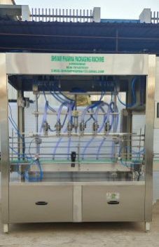 Servo 6 Head Liquid Filling Machine