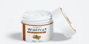 Walnut Face Scrub
