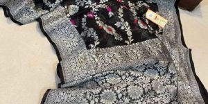 Handloom Banarasi Pure Georgette Meenakari Sarees