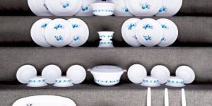 32 Piece Dinner Set