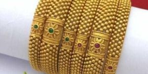 Kayaa Gold Plated 6 PC Bangles