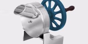 Almond Cutting Machine