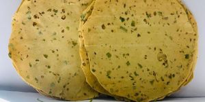 Garlic and Green Chilli Papad