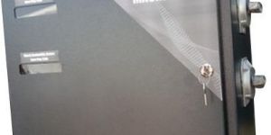 Sanitary Napkin Vending Machine- Manually Operated