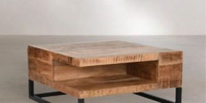 Stylish Wood Coffee Table in Natural Brown Tone