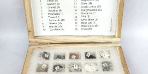 RO20WB-S collection of 20 rocks minerals rocksmins colour box