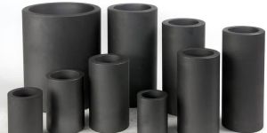 CYLINDRICAL TYPE GRAPHITE CRUCIBLES