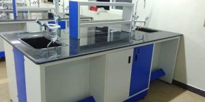 Island Table with Reagent Rack