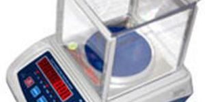 Front and Back Display Scale