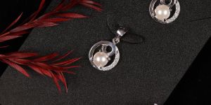 White Pearl Circle Shape Diamond Pendant Set