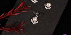 White Pearl Diamond Pendent Set