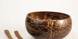 Inaithiram CSBW Coconut Shell Bowl 900ml with a Spoon and Fork for Breakfast Wave Design (Brown)