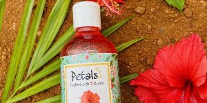 Petals Hibiscus Shampoo