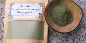 Petals Spirulina & Moringa Face Pack