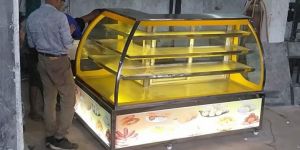 Bend Glass Display Counters