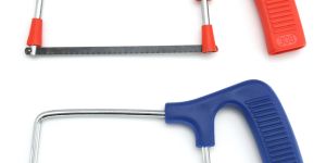 Tubular Hacksaw Frame with Plastic Handle and Blade