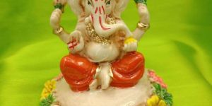 Gold Leafing Lord Ganesha Statue