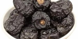 Dried Ajwa Dates