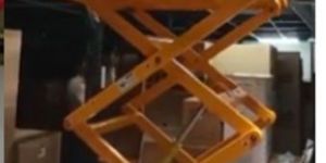 Scissor Loading Lift