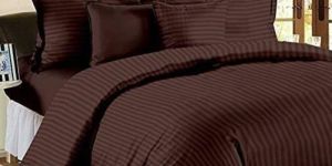 Hotel Plain Maroon Bed Duvet