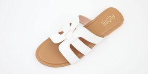 uvs23f07 Flat Sandal
