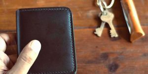 Black Minimalist Bi Fold Leather Wallet