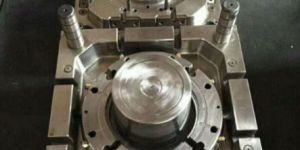 Plastic Paint Container Mould