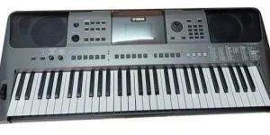Yamaha Musical Keyboard