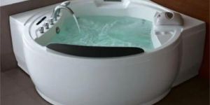 Colston Bathtub