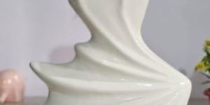 White Ceramic Peacock Shape Flower Pot