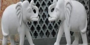 Top Trunk Elephant Statue