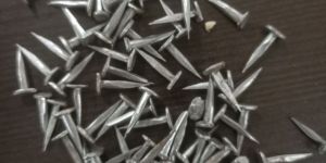 HAND CUT TACKS
