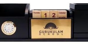 Wooden Desk Calendar