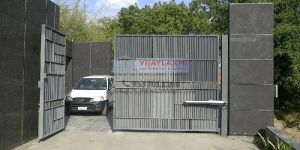 RESIDENTIAL SWING GATES