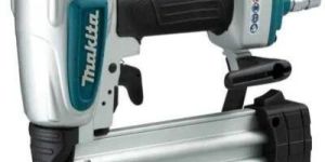Pneumatic Brad Nailer