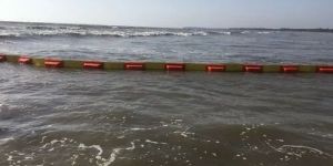 Floating Trash Barrier