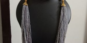 Gray Seed Beads Necklace Set