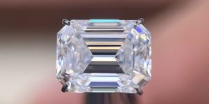 Emerald Cut Moissanite Diamond