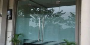 Frameless Glass Doors