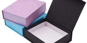 Plain Magnetic Box