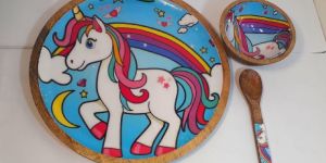 WOODEN PLATES BOWL SET